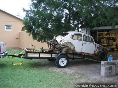 Dweezil ratchet onto trailer